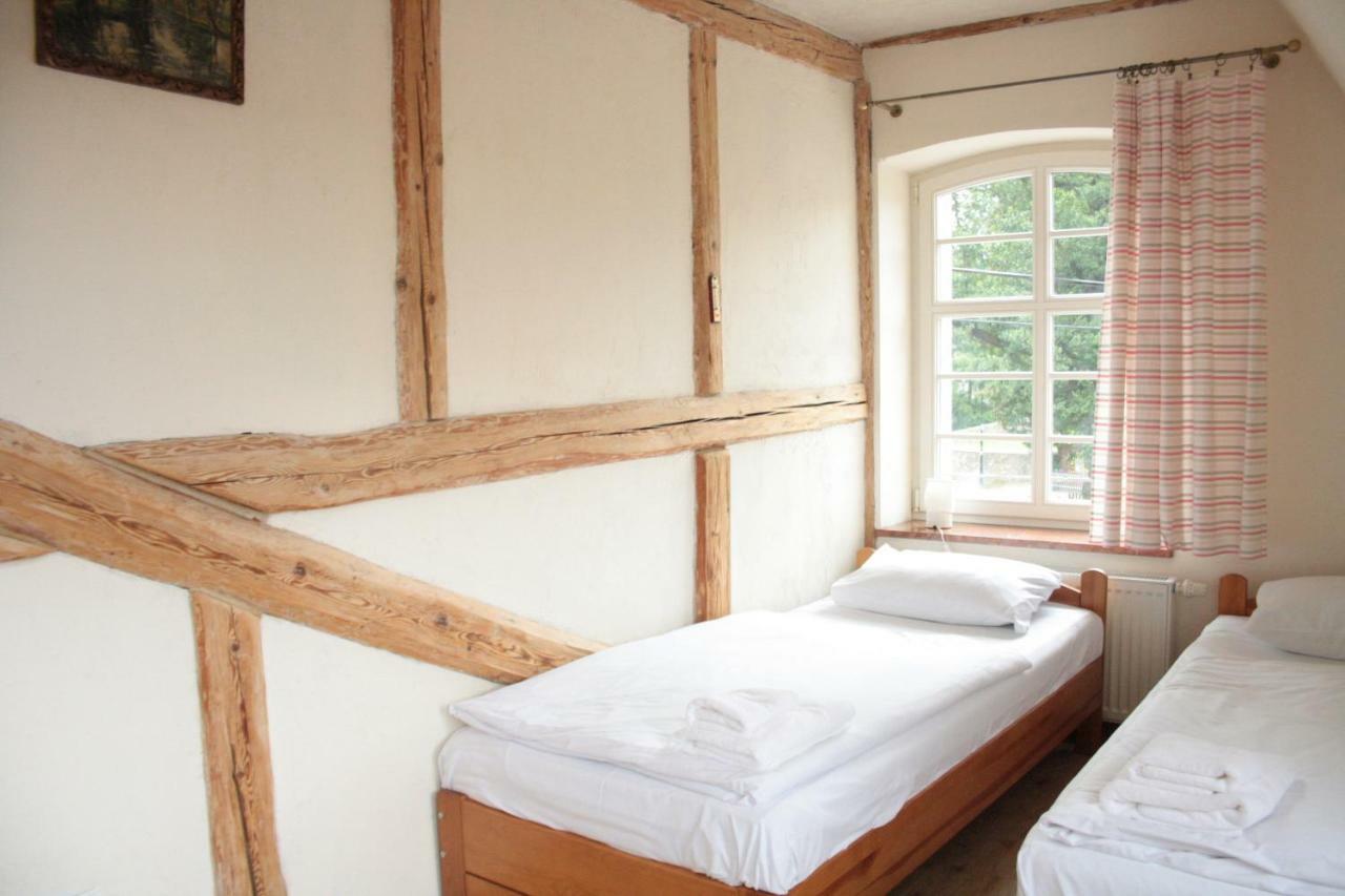 Karczma Belty Bed & Breakfast Glinno Ngoại thất bức ảnh