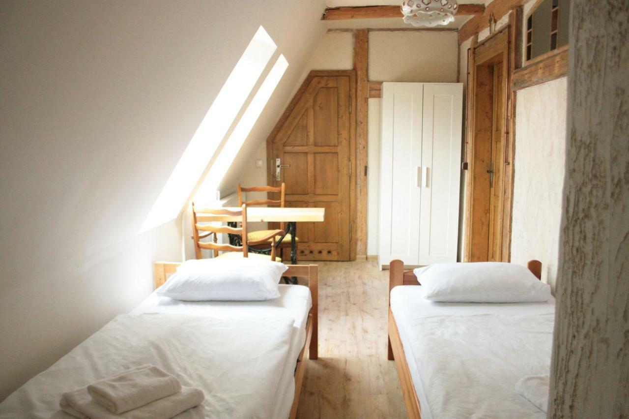 Karczma Belty Bed & Breakfast Glinno Ngoại thất bức ảnh